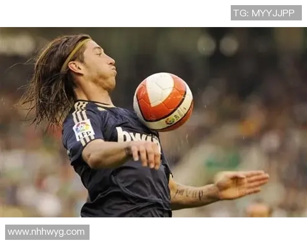 足球明星精彩瞬间胸部停球技巧展示图集