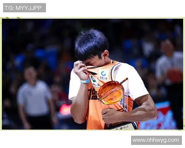 非传统强国足球明星的崛起与影响力分析：从草根到世界舞台的传奇之路