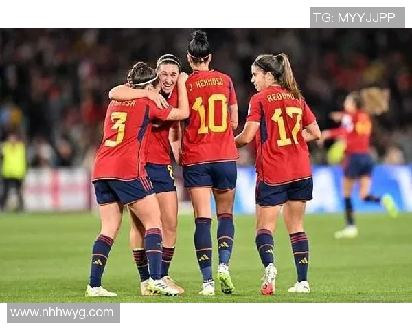 近期签约的足球明星女运动员引发热议她们的加盟将如何改变联赛格局